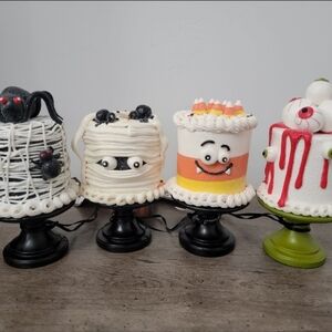 Halloween Mini Cakes X 4